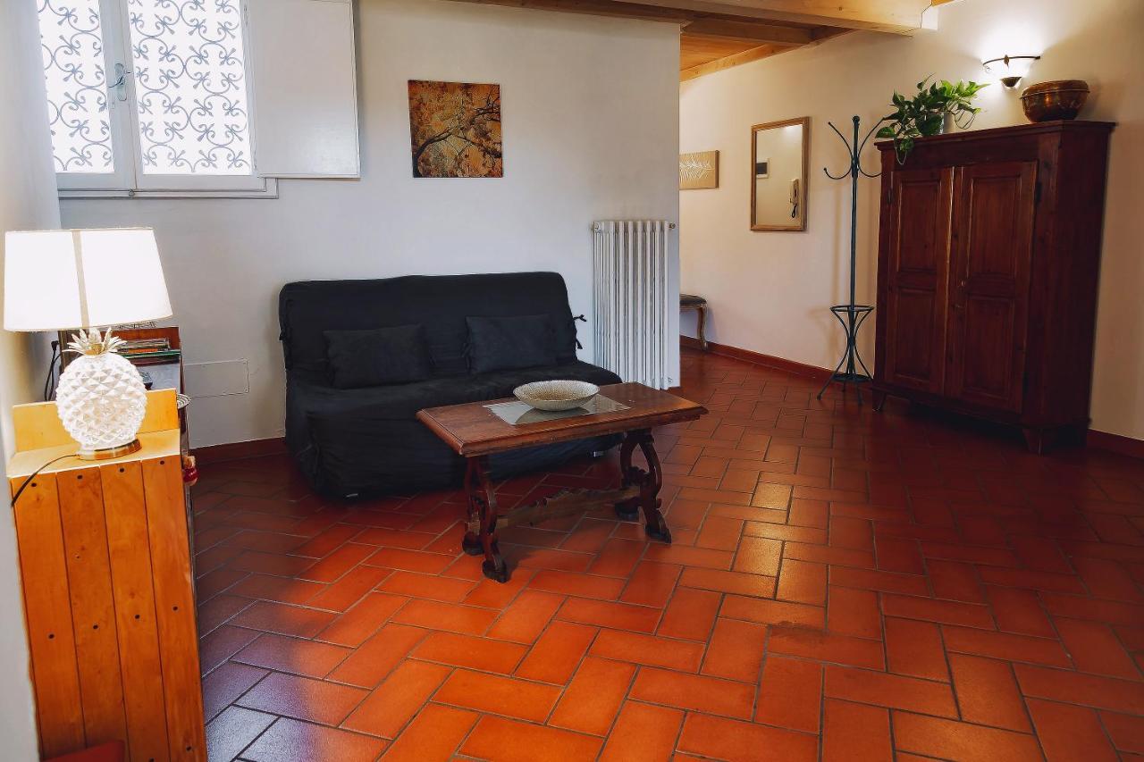 Borgo Pinti 49 *
